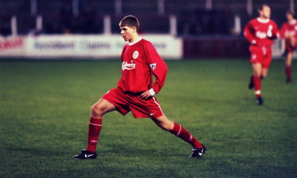 Steven gerrard best sale predator boots